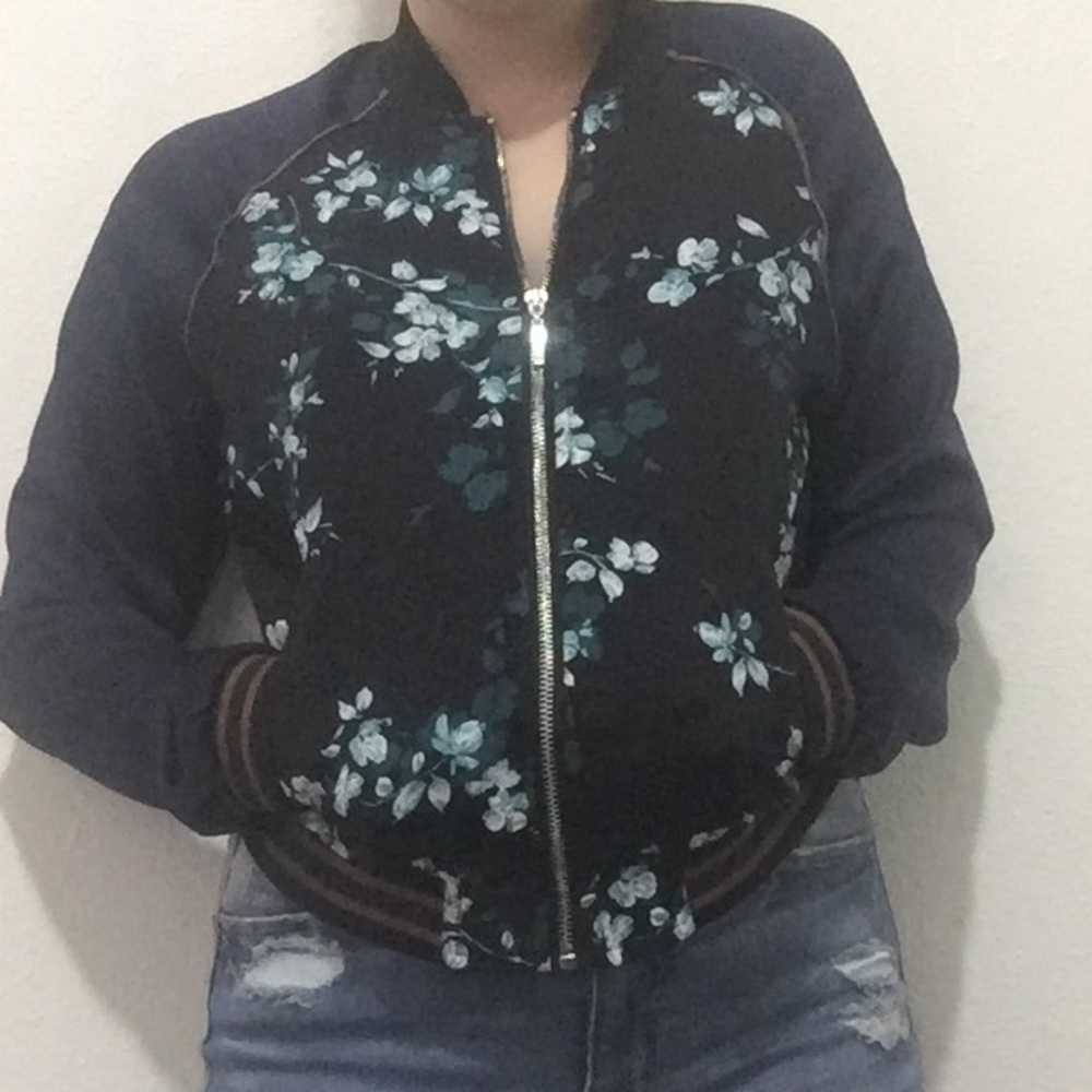 ™️Floral bomber jacket🌺 - Picture 7 of 7